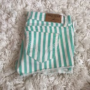 Some cute short shorts from Hollister